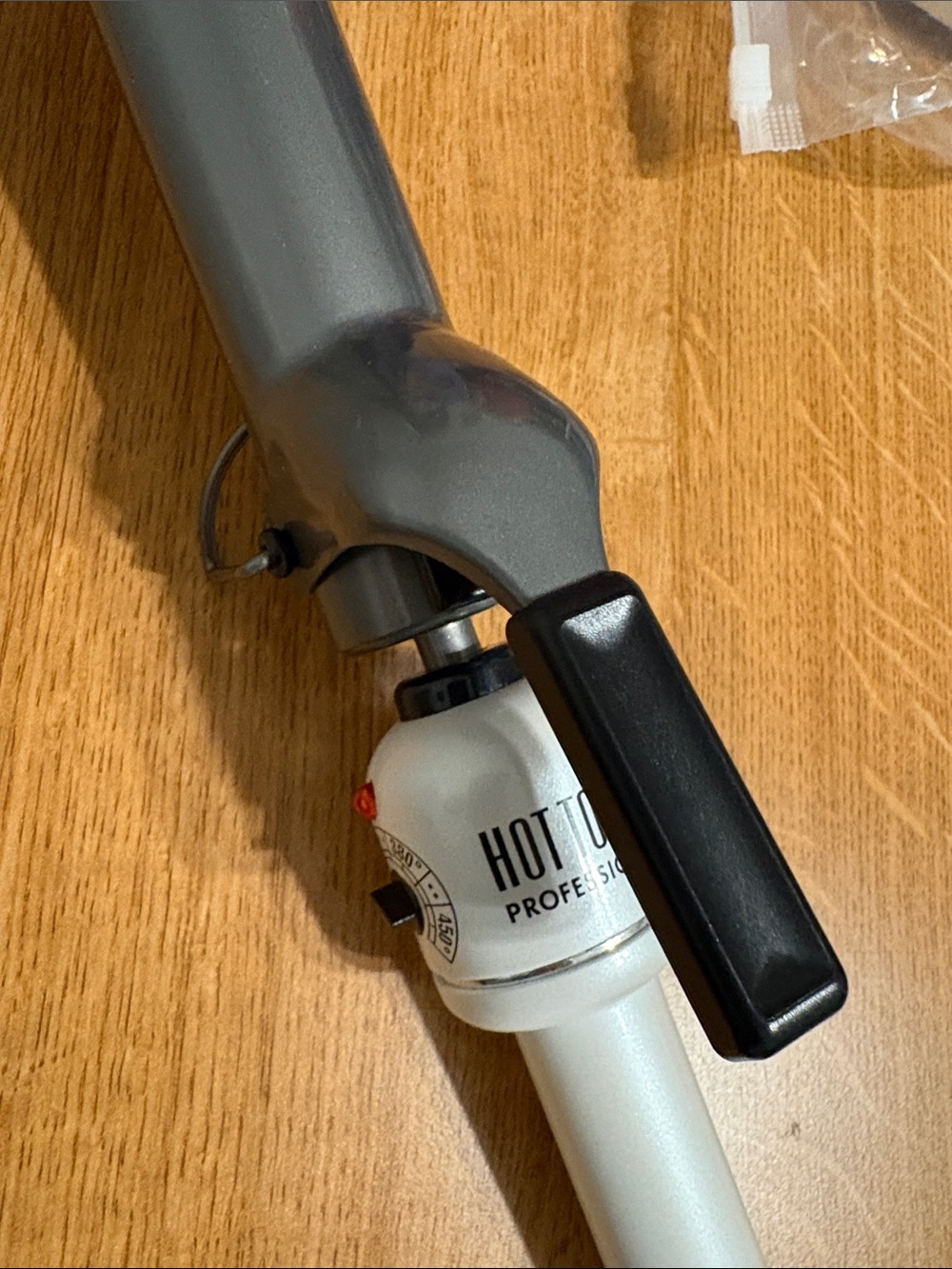 HOT TOOLS Professional White Curling Iron - Salon-Quality Styling